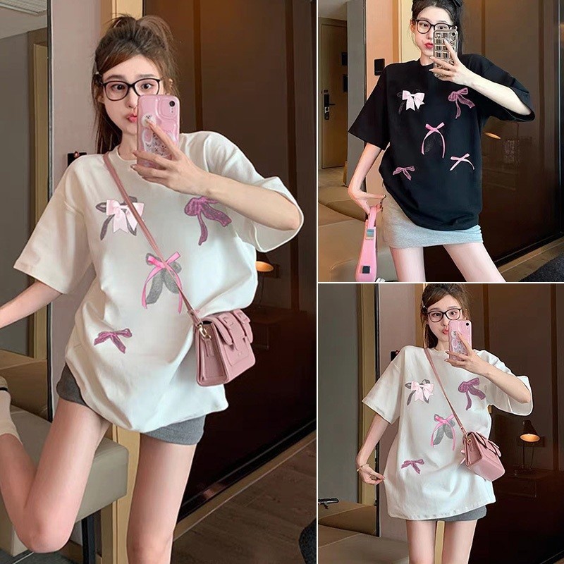 COD✅ (จัดส่งในกรุงเทพฯ)MAO Shop เสื้อยืดแขนสั้น เสื้อยืด คอกลม แฟชั่นสาวอวบ พิมพ์ลายโบว์ผู้หญิงน่ารักๆ สไตล์เกาหลี-A10