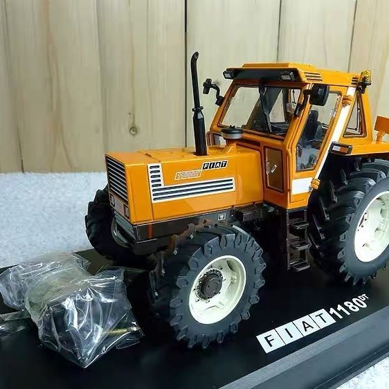 New Holland FIAT 1180DT New Holland FIAT รถแทรกเตอร์โลหะผสม รุ่น REP 1: 32