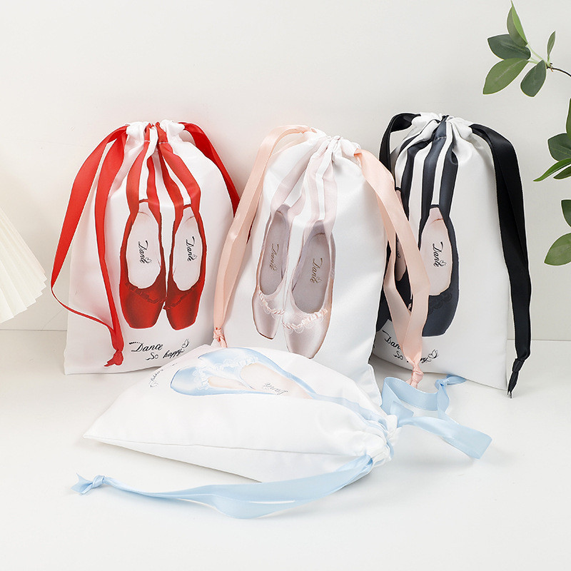 SWEAR รองเท้าเต้นรํากระเป๋าเก็บถุงเก็บฝุ่นซาตินมัดปากกระเป๋าบัลเล่ต์ Pointe รองเท้า Drawstring Bag / 18*28cm