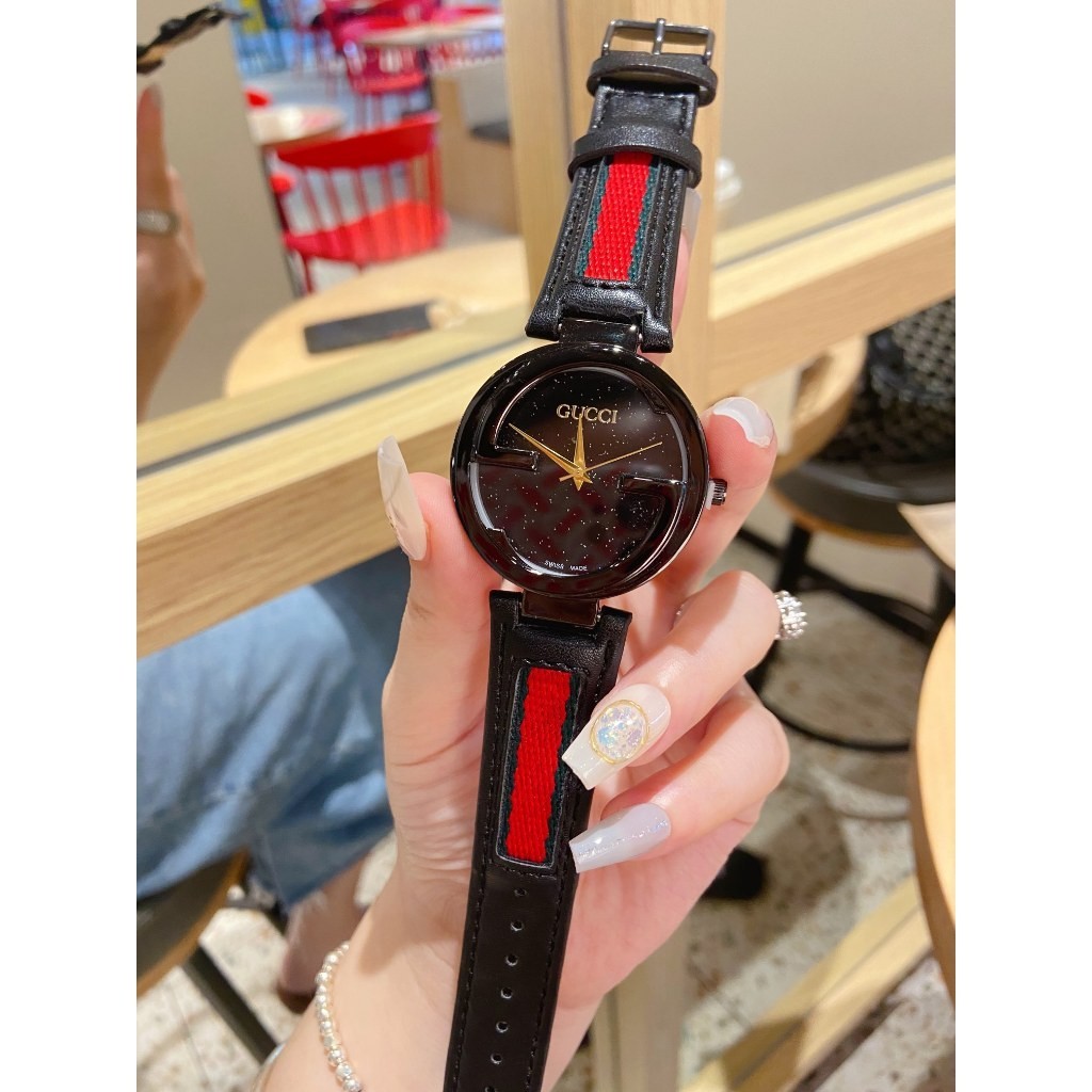 Gucci Classic Quartz สายหนังนาฬิกา Unisex หน้าปัดเล็ก แฟชั่นน้ําหนักเบา