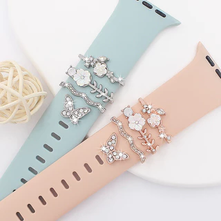 4pcs โลหะ Wristbelt Charms สายซิลิโคนตกแต่งแหวนสําหรับ A-pple นาฬิกาเครื่องประดับเพชรอุปกรณ์ตกแต่งสําหรับ iWatch สร้อยข้อมือ