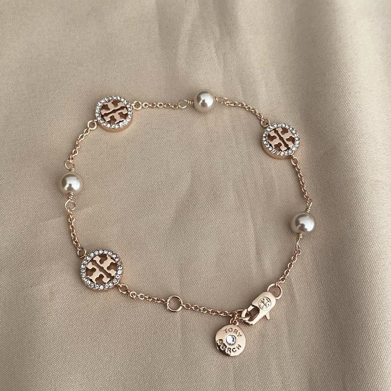 สร้อยข้อมือ Tory bouch Niche Design Double T