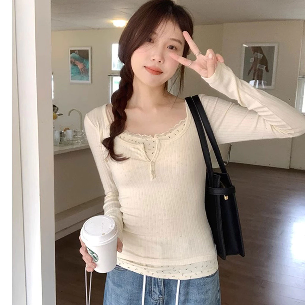 เสื้อยืดแขนยาว แบบเย็บติดกันสองชิ้น ลายดอกไม้มินิมอล เเต่งขอบลูกไม้น่ารักๆ