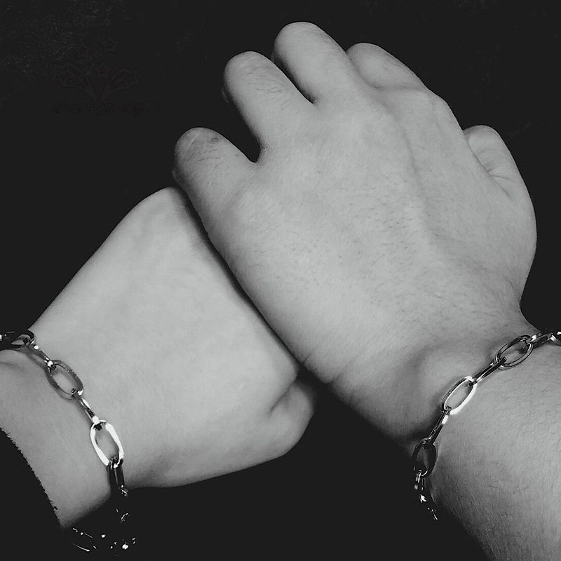 สตาร์รี่ช็อปแฟชั่นสร้อยข้อมือโซ่สไตล์ฮ่องกงเรียบง่ายบุคลิกภาพสําหรับผู้ชายและผู้หญิง