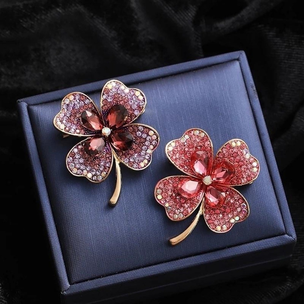 แฟชั่น Rhinestone Four Leaf Clover เข็มกลัดประณีตคริสตัลเสื้อผ้า Pins สําหรับผู้หญิงสาวเครื่องประดับงานแต่งงานชุดตกแต่ง - รูปที่ 4