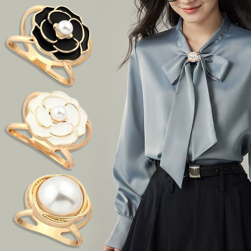แฟชั่น Pearl Camellia ผ้าพันคอผ้าไหมหัวเข็มขัดเสื้อกระเป๋าสแควร์ Terry Coat เข็มขัดหัวเข็มขัด Multi-function