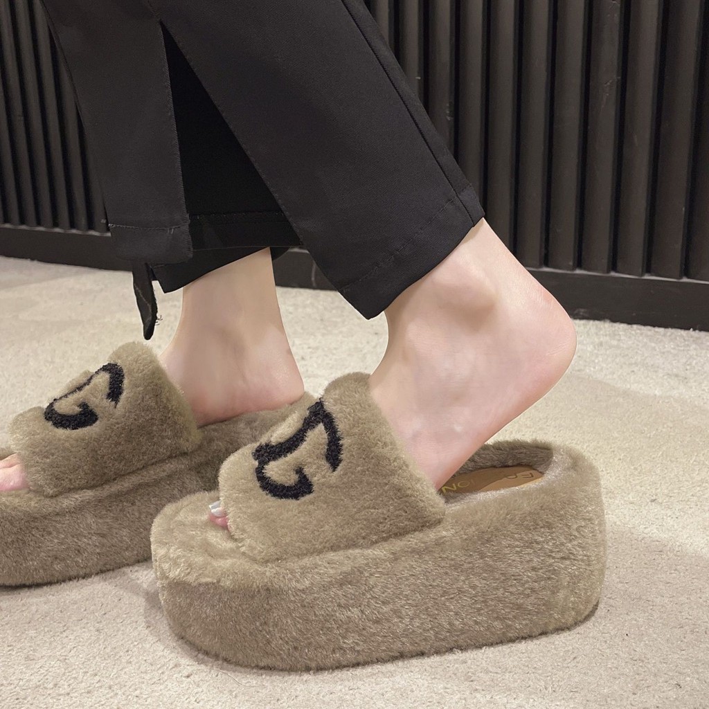 Furry รองเท้าแตะผู้หญิงรองเท้าแตะสไตล์ใหม่หนา Soled ฤดูใบไม้ร่วงฤดูหนาวทั้งหมด @