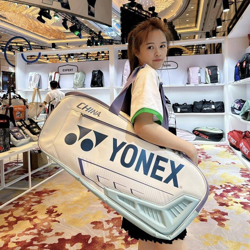 กระเป๋าแบดมินตัน Yonex ของแท้ทีมชาติสไตล์เดียวกันการแข่งขันระดับชาติไหล่เดียว BA02312EX 6-Pack BA02331EX BA02326EX กระเป๋าเป้สะพายหลังกระเป๋านักเรียน
