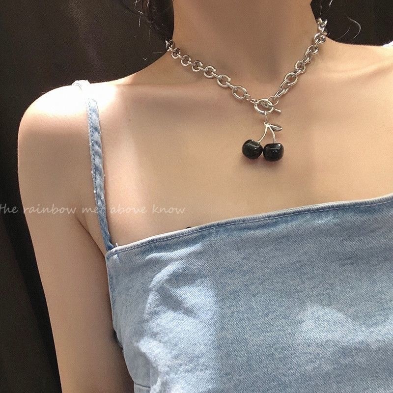 [Bo Ye] สร้อยคอเชอร์รี่สีดําหญิงเกาหลี ins สไตล์สีดําเข้ม Y2K Retro Clavicle Chain chokers All-Match