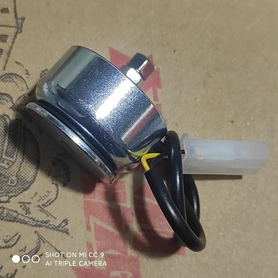 อุปกรณ์เสริมจักรเย็บผ้าคอมพิวเตอร์ Lola Car Pine Thread Magnet X1O5