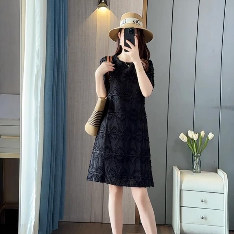 ชุดเดรสสไตล์ฝรั่งเศส สลิม อ่อนโยน ตรงไหล่ ใส่ได้ทุกโอกาส