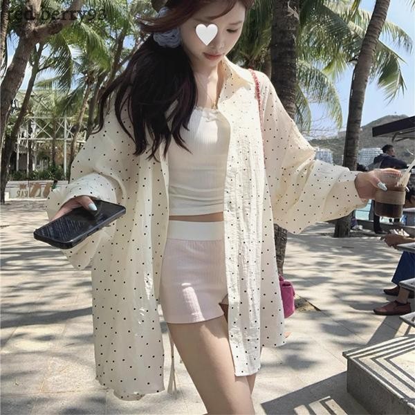 Red Berryเสื้อเชิ้ตแขนยาวลายจุดสไตล์เกาหลี เสื้อเชิ้ตผู้หญิงผ่าข้าง เสื้อแจ็คเก็ตกันแดดบางW420