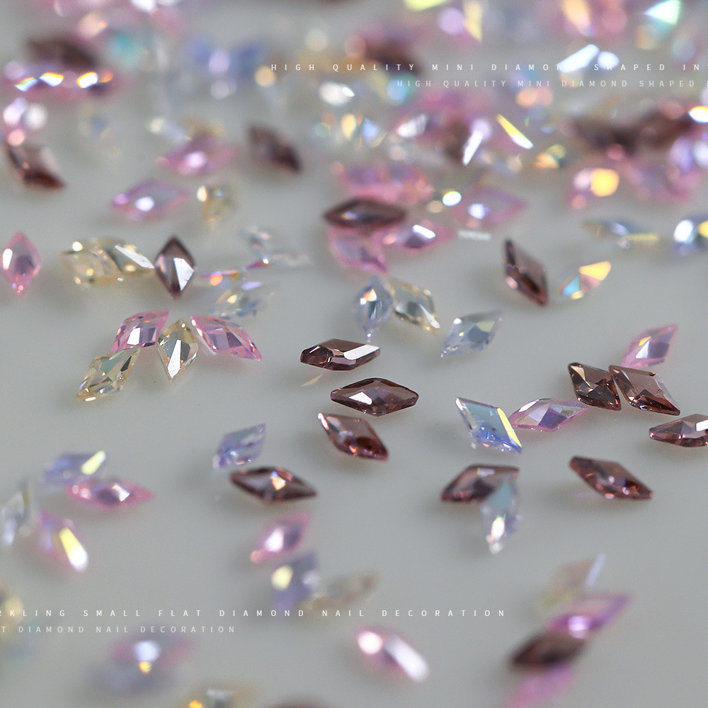 Mini 5A เล็บเพชร Strobe เพชรโปร่งใสสีเพชรรูปพิเศษด้านล่างแบน Chamfered Zircon Pile Pile เพชรเล็บอุปกรณ์เสริม