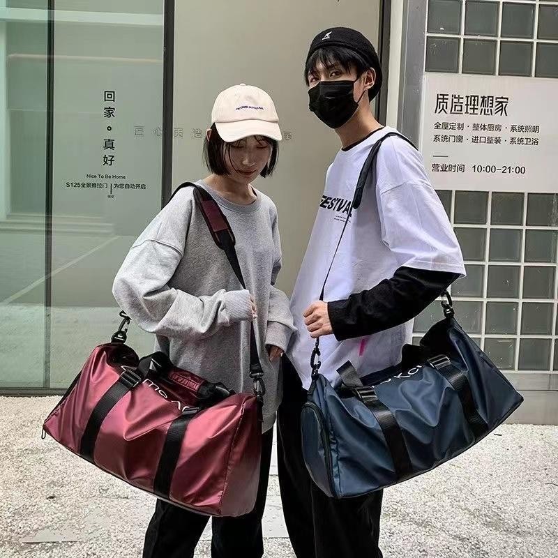 กระเป๋าเดินทางใบใหญ่ พร้อมส่ง ใส่ของได้เยอะ ใส่เสื้อผ้าฟุตบอลขนาด 48x25x22 ซม