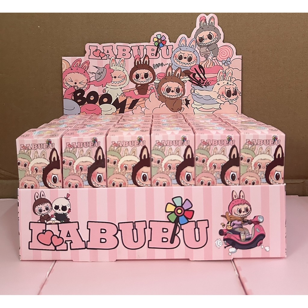 ตุ๊กตา Labubu นั่งปาร์ตี้ V2 รุ่นนั่ง รุ่นยืน น่ารักเม็ดอินเทรนด์มินิจี้เครื่องประดับสไตล์ 1จุ่ม ส่งจากกทม