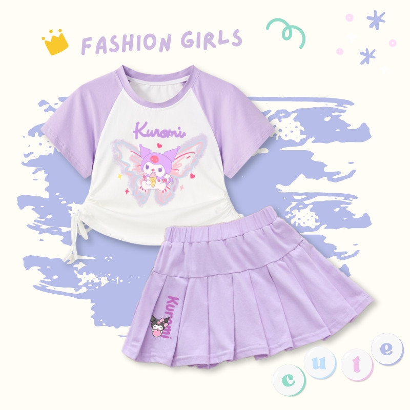 SANRIO ซานริโอ สาวสูทน่ารักการ์ตูนคุโรมิผีเสื้อพิมพ์ผ้าฝ้ายคมชัดแขนสั้น เชือกรูด เสื้อยืดหวานแฟชั่นจีบกระโปรงฤดูร้อนชุดสวย