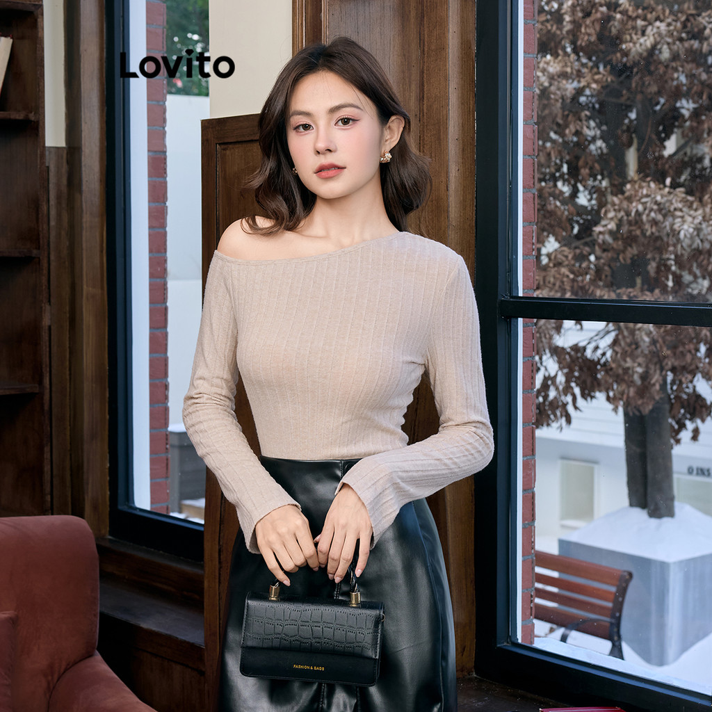 Lovito เสื้อยืดเปิดไหล่สีพื้นลำลองสำหรับผู้หญิง L104ED053