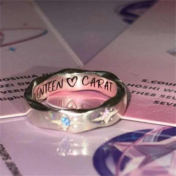 sf cinema ตั๋วหนัง sf Seventeen วงบอยกรุ๊ปเกาหลีวงแหวนเพชรขนาดเล็กรูปคลื่นดาวสนับสนุนเครื่องประดับแห