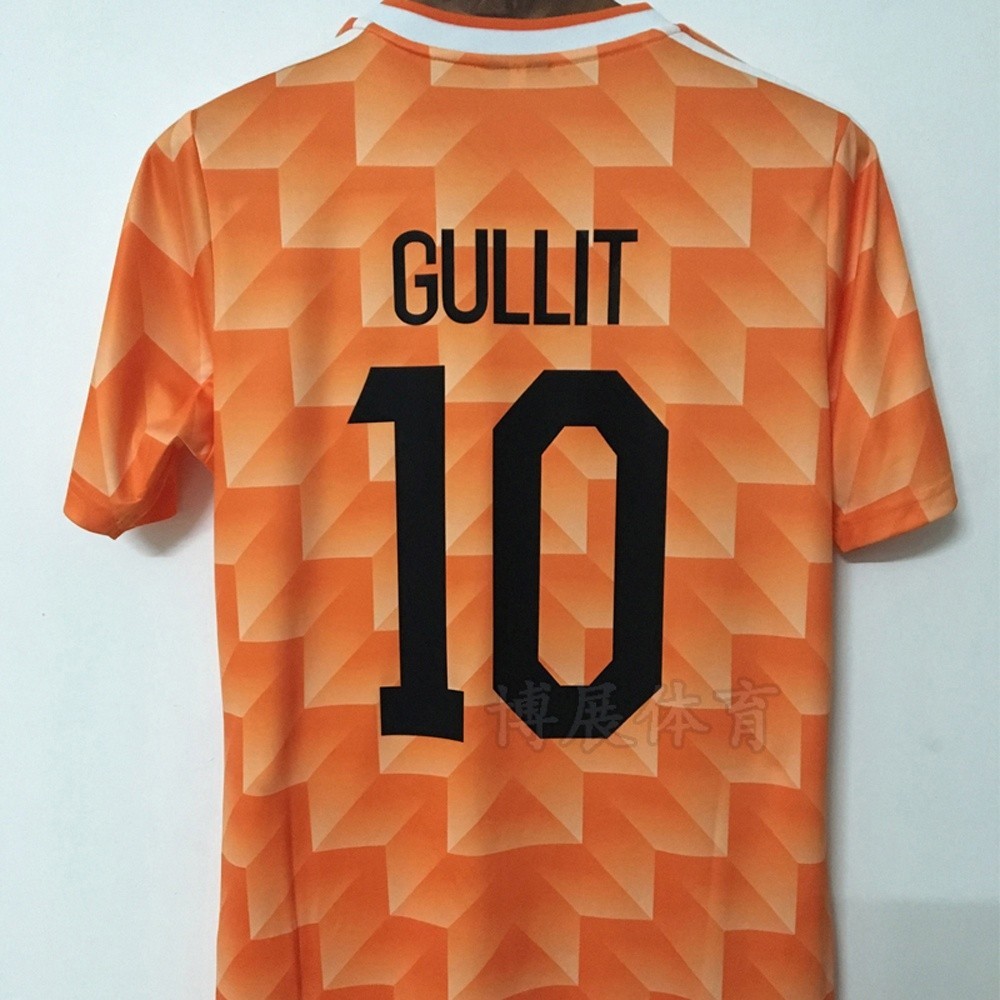 เสื้อบอล Retro Home Away ปี 1988 จากเนเธอร์แลนด์ ออกแบบตามสไตล์ของ Ruud Gullit และ Van Basten โดย ED