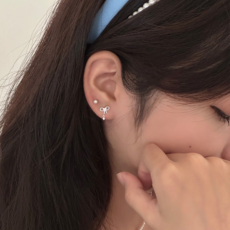 เราดอกไม้ที่ละเอียดอ่อนส925เงินคริสตัลโบว์เจาะต่างหูสําหรับผู้หญิงสาว ไม่แพ้ง่าย หูกระดุมอุปกรณ์เครื่องประดับ - รูปที่ 6