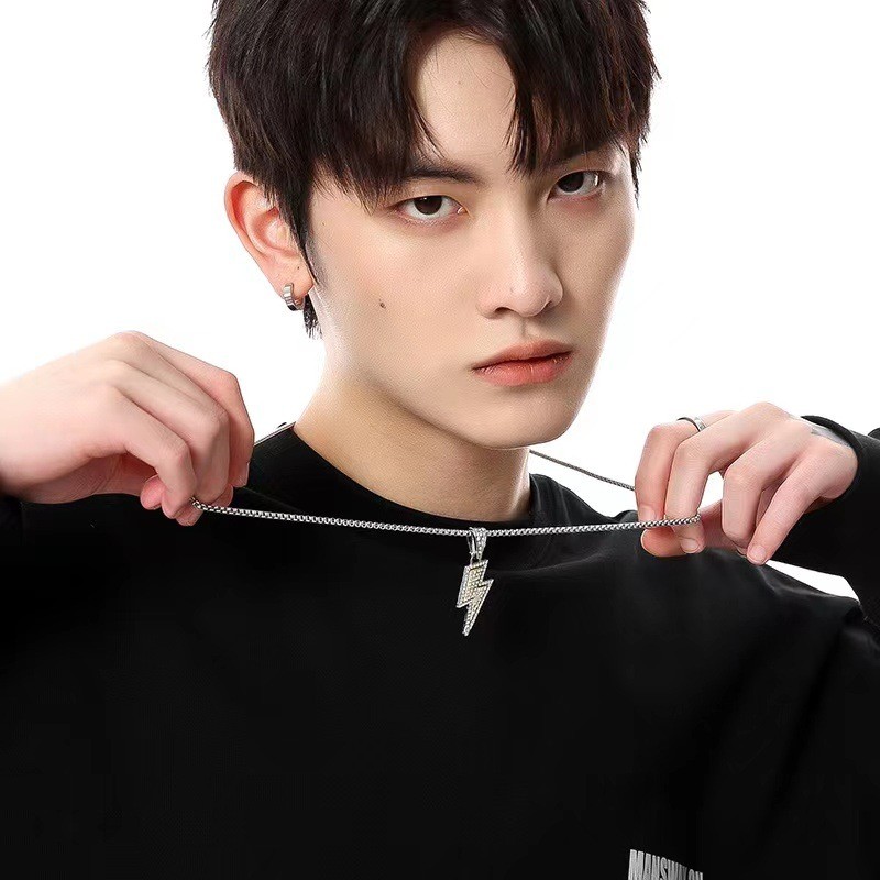 1 ชิ้นต่างหูผู้ชายที่มีเพชรเต็ม, สลักเกลียวสายฟ้าที่ไม่ซีดจางป้องกันการแพ้สลักเกลียวสายฟ้าหูคลิป, แหวน, สร้อยคอ - รูปที่ 4