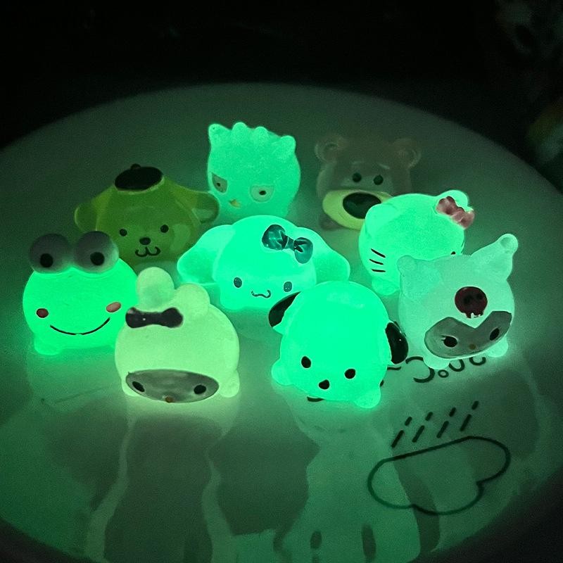 Bluewind 1PCS Noctilucent เรซิ่น Miniature Figurines Luminous สัตว์ Microlandscape ตกแต่ง Fairy Garden ตกแต่งบ้านใหม่