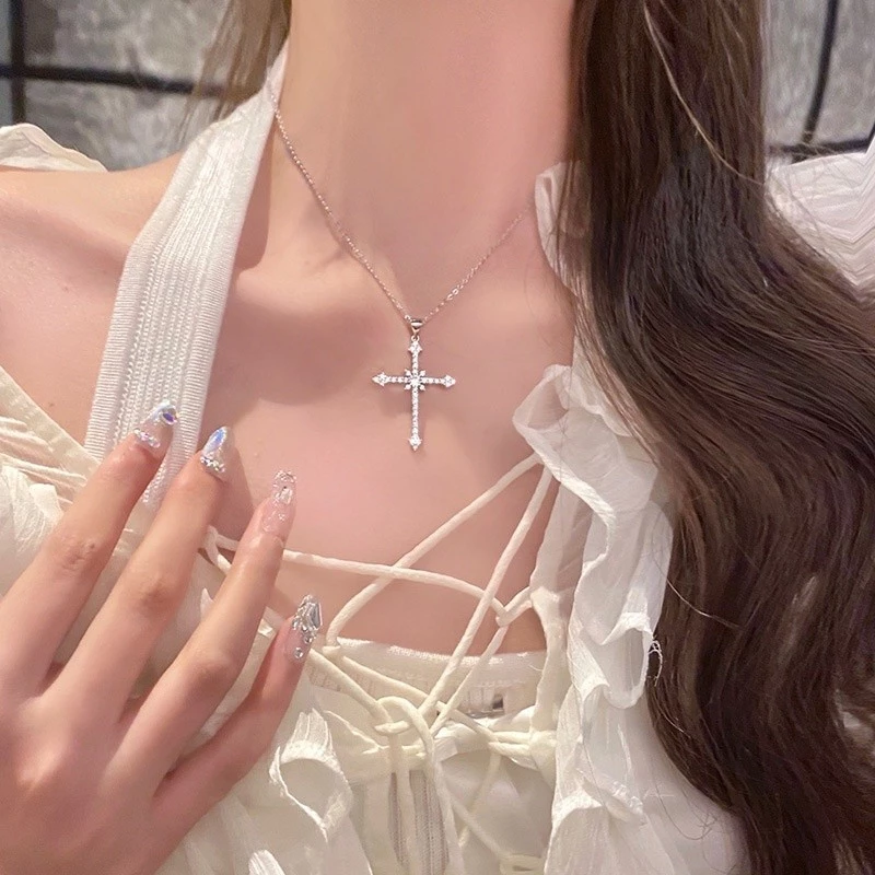 Necklaces สร้อยคอจี้ไม้กางเขน สําหรับผู้หญิง คริสตัล สีเงิน กระดูกไหปลาร้า โซ่เค้นคอ เครื่องประดับ อุปกรณ์เสริม
