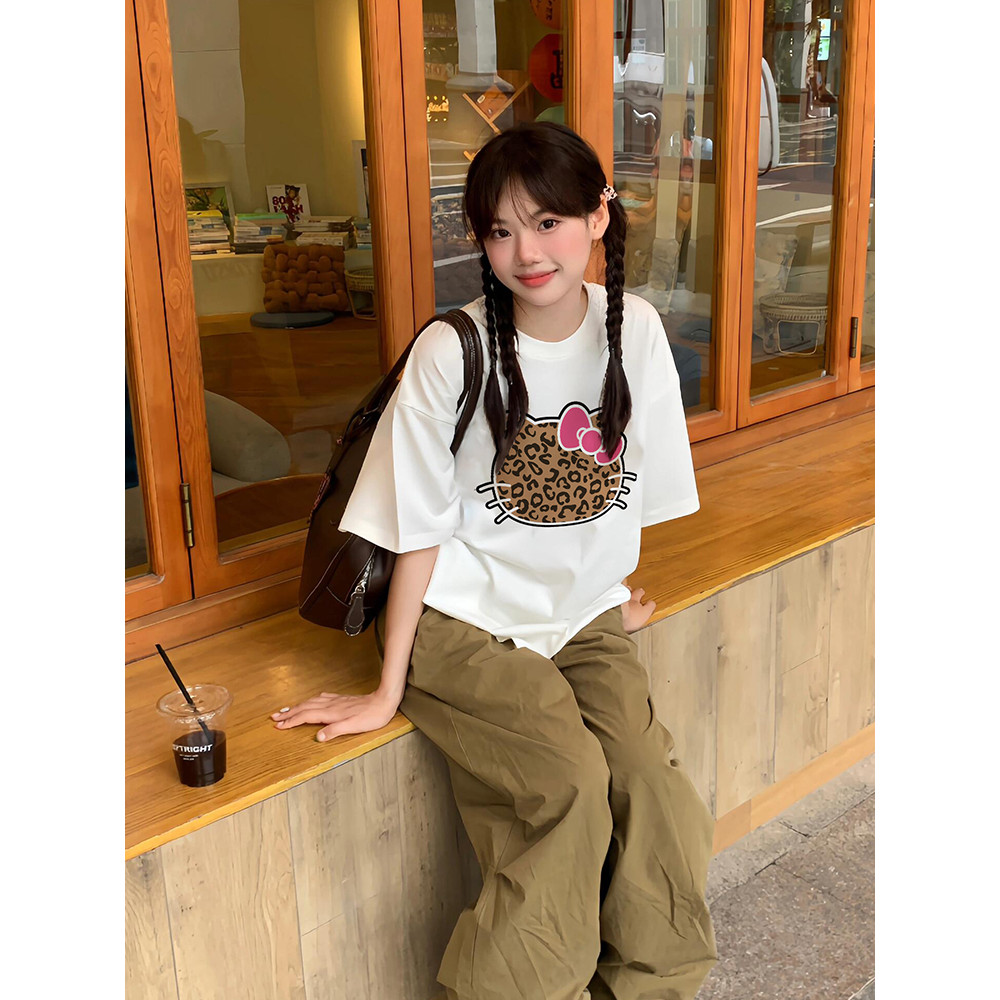 (จัดส่งตลอด 24 ชั่วโมง）Angle Official เสื้อยืดแขนสั้นทรงหลวมเกาหลี เสื้อโอเวอร์ไซส์พิมพ์ลายการ์ตูนน่ารัก ผ้าคอตตอน