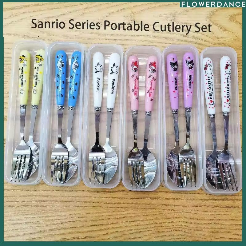 ชุดช้อนส้อมตะเกียบสแตนเลสลายการ์ตูน Sanrio สุดน่ารักสำหรับนักเรียน พร้อมข้าวสารพกพา ชุดช้อนส้อมตะเกียบ จัดส่งรวดเร็ว