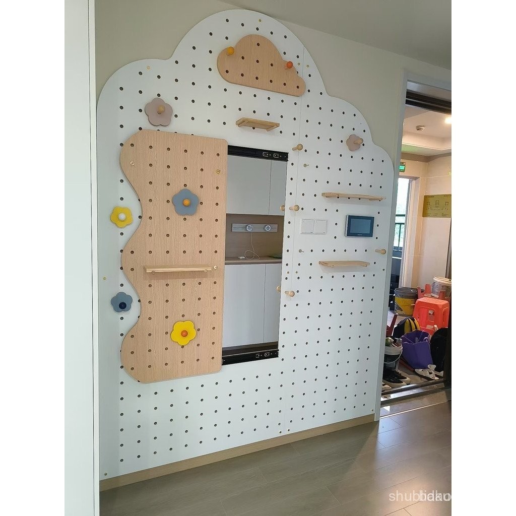 ที่กําหนดเองไม้เนื้อแข็งจัดเก็บ Pegboard ชั้นวางจัดแต่งทรงผมผนังไม่ต้องเจาะรู Entryway Coat Room ไม้