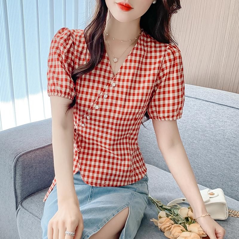 เสื้อเชิ้ตแขนพองลายสก็อตหวานๆ สดใหม่ สำหรับผู้หญิง 2025 เสื้อเชิ้ตรัดรูปเข้ารูปฤดูร้อนใหม่99162 ราคา ถูกที่สุด ดีลบีเคเค แกลเลอรีภาพที่ 4