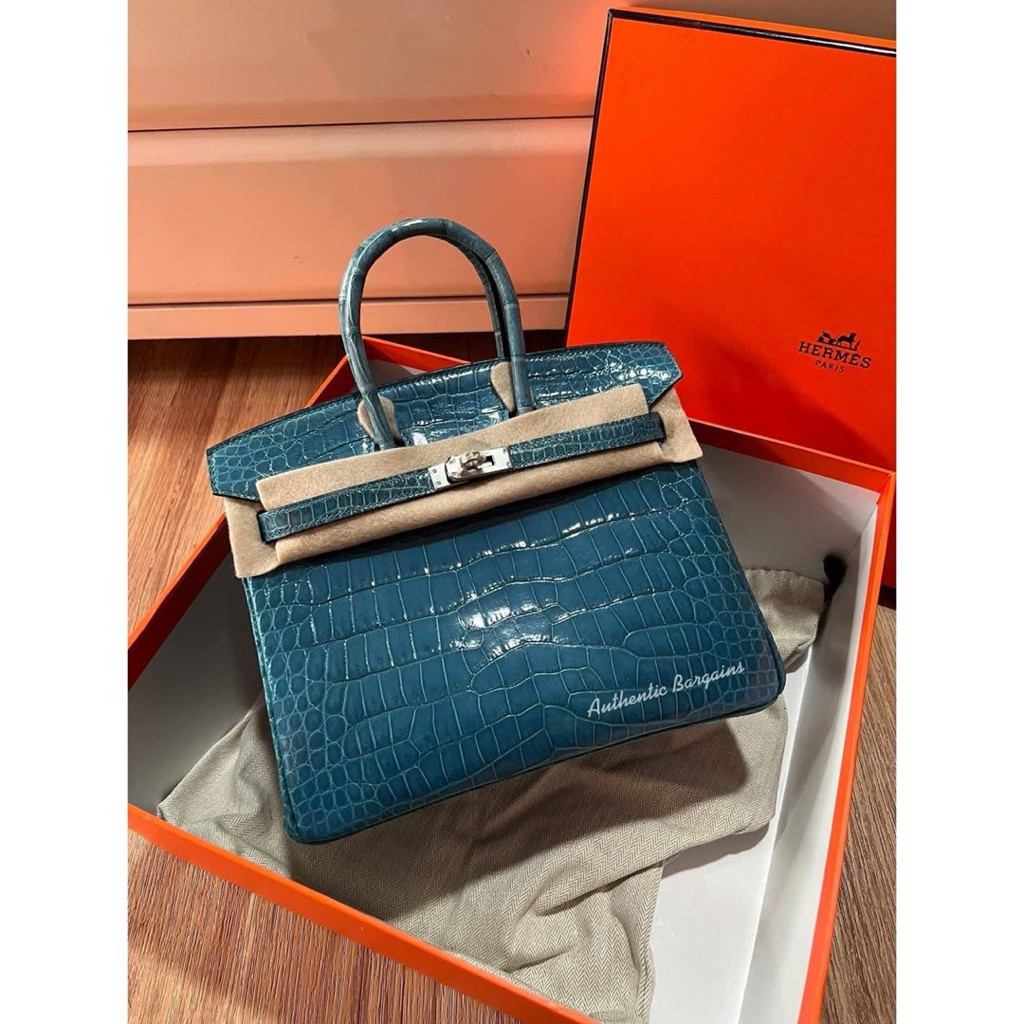 จระเข้เงา Mississipiensis Bleu Izmir แบบเอ็กซ์คลูซีฟ