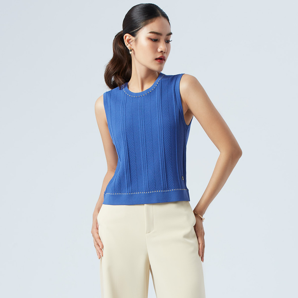 ESPADA เสื้อนิตแขนกุดแต่งด้ายรูเล็กซ์ ผู้หญิง สีน้ำเงิน | Sleeveless Knit Top with Gold Rulex Detail | 04838