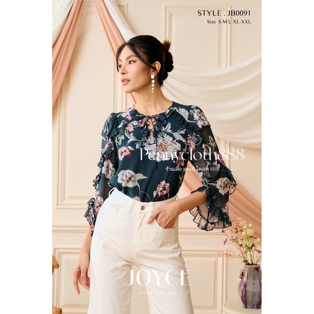JB0091 เสื้อ Joyce ชีฟองพิมพ์ลายดอก คอกลมผ่าวี ผูกโบ แต่งระบาย มีซับใน แขน 3 ส่วนปลายแขนหน้าสั้นหลัง
