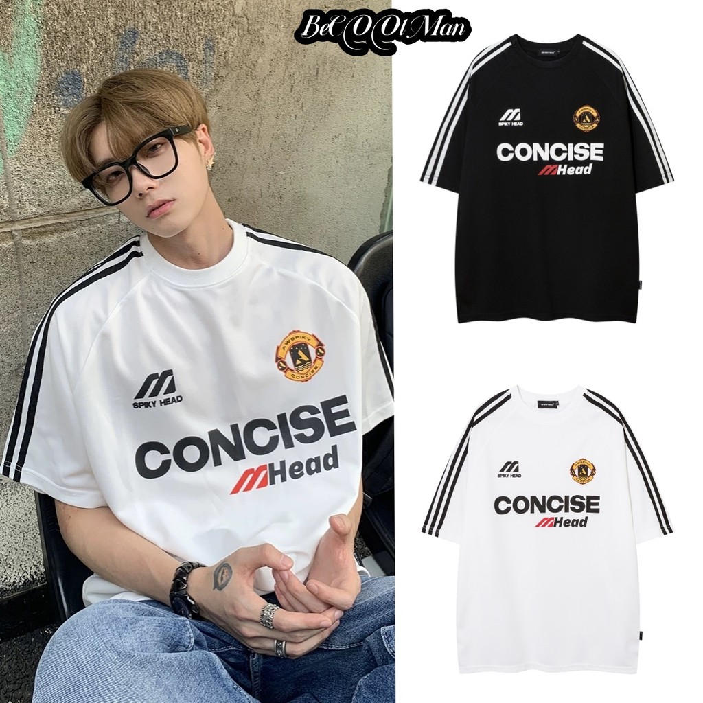 ⚡BeCOOlMan⚡ อเมริกันย้อนยุคแขนสั้นผู้ชายลายรอบคออินเทรนด์เสื้อยืดคู่สไตล์เดียวกันด้านบน อิน กีฬาสไตล์ลําลองหลวม