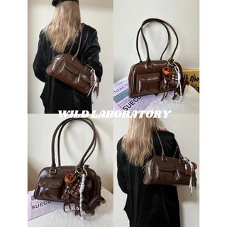 【สินค้าพร้อมส่ง】100%ของแท้ OUTLETSSTAND OIL Chubby Bag Black/Marron/White