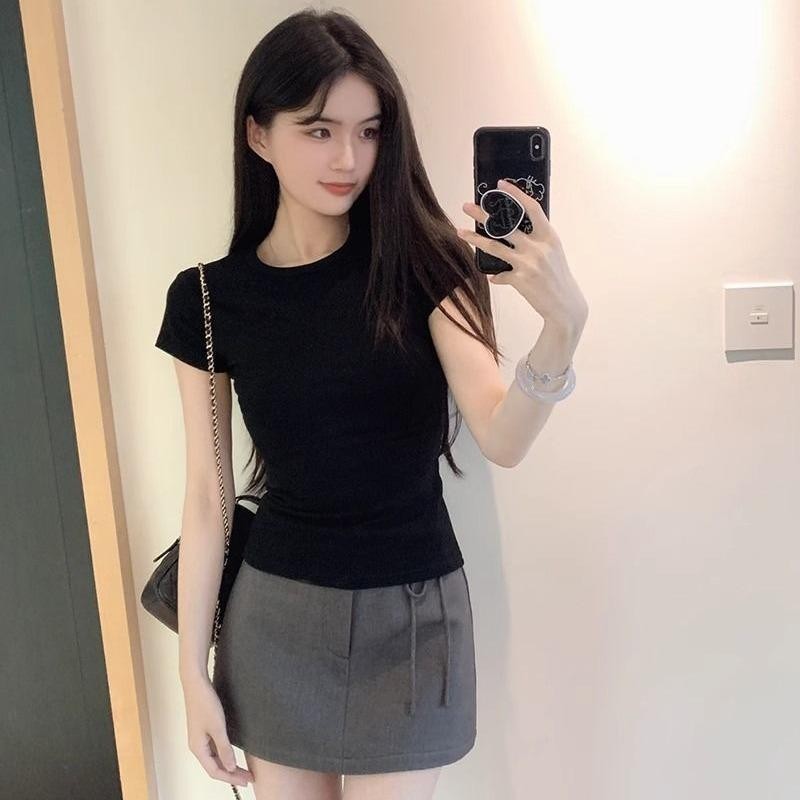 เสื้อยืดฤดูร้อน สีดำ แขนสั้น คอกลม ทรงสลิมฟิต เสื้อเบสิคผู้หญิง