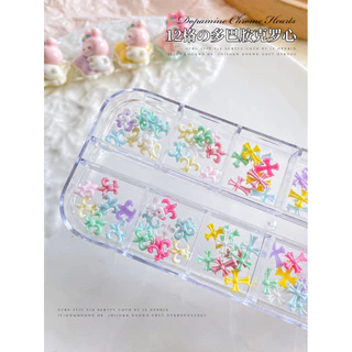 12-Grid สีสัน Cross Star สาวร้อนที่ไม่ซ้ํากันหวานเย็นสไตล์อุปกรณ์แต่งเล็บ Dopamine ผสมขนาดใหญ่ขนาดเล็กสามมิติ DIY ตกแต่งเล็บ