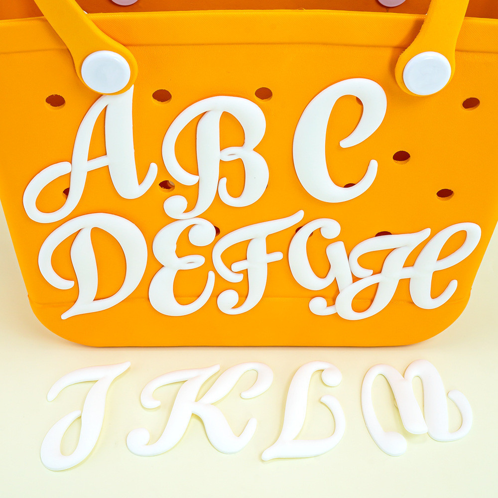 ตัวอักษรสีขาว A-Z กระเป๋า Jibbitz อุปกรณ์ตกแต่งกระเป๋า ติดกระเป๋า Bogg bag DIY accessories Charms ถอดได้ สำหรับกระเป๋าชายหาด