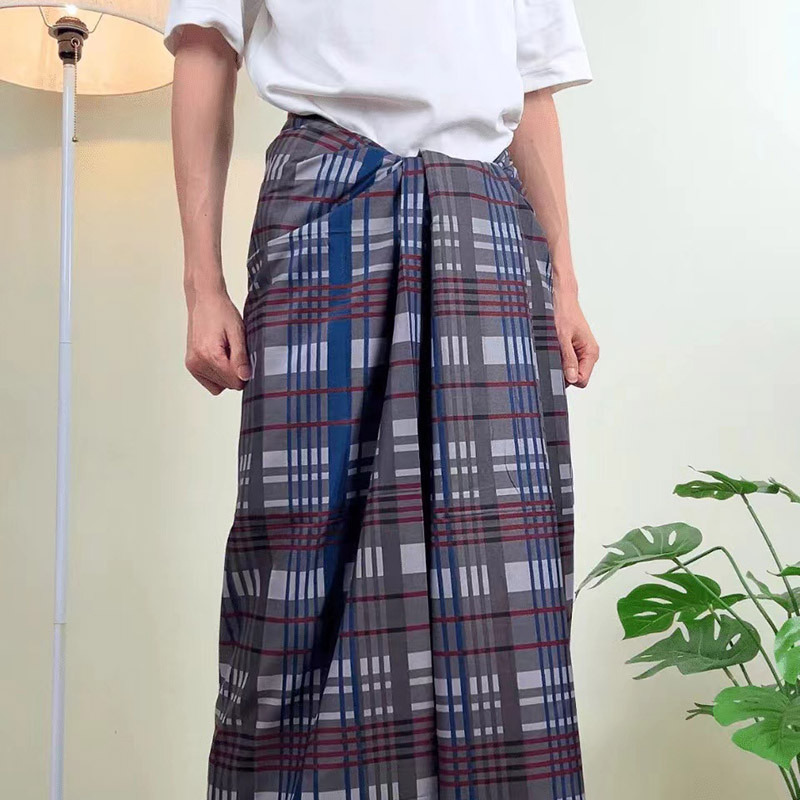 ผ้าถุงผู้ชาย ผ้าถุงคุณภาพดีสีสันสดใส  [มีครบทุกลาย] เนื้อผ้าดี ไม่ลื่นกว้าง เย็บแล้ว 96ซม.ยาว116ซม.ส่งจากประเทศไทย