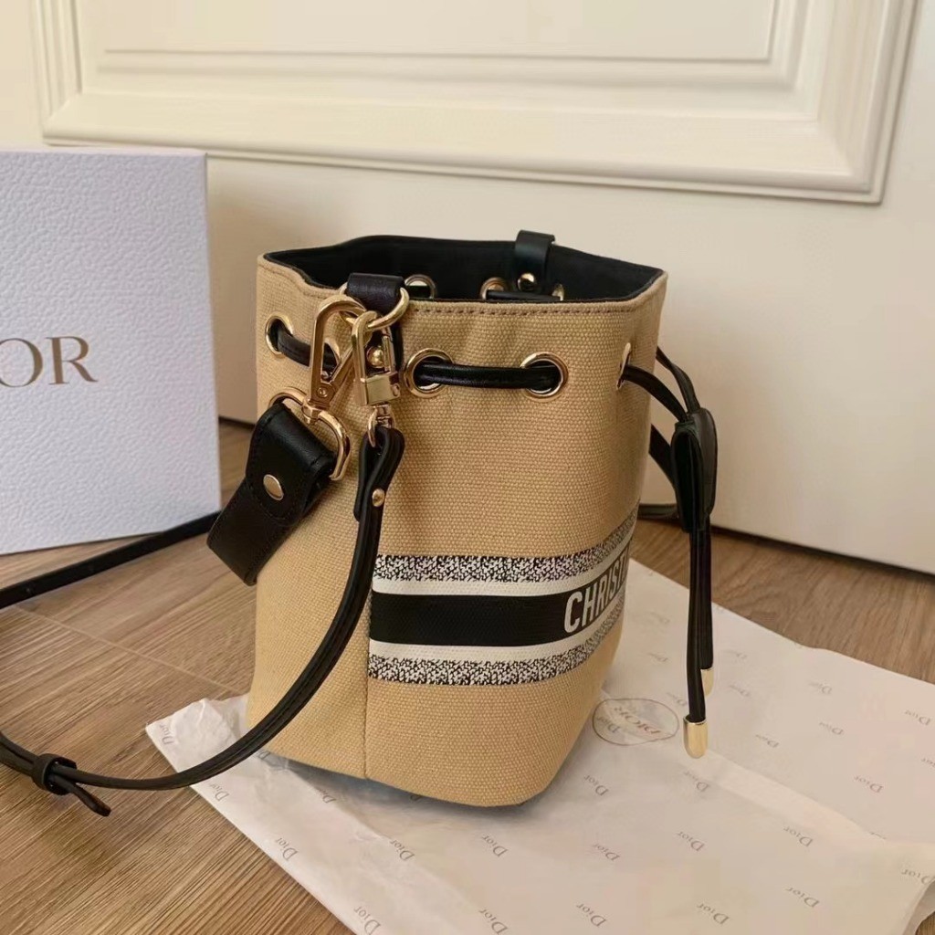 2024 Beauty Modified Bucket Bag Size: 17 x 14 x 11cm – โปรปัง