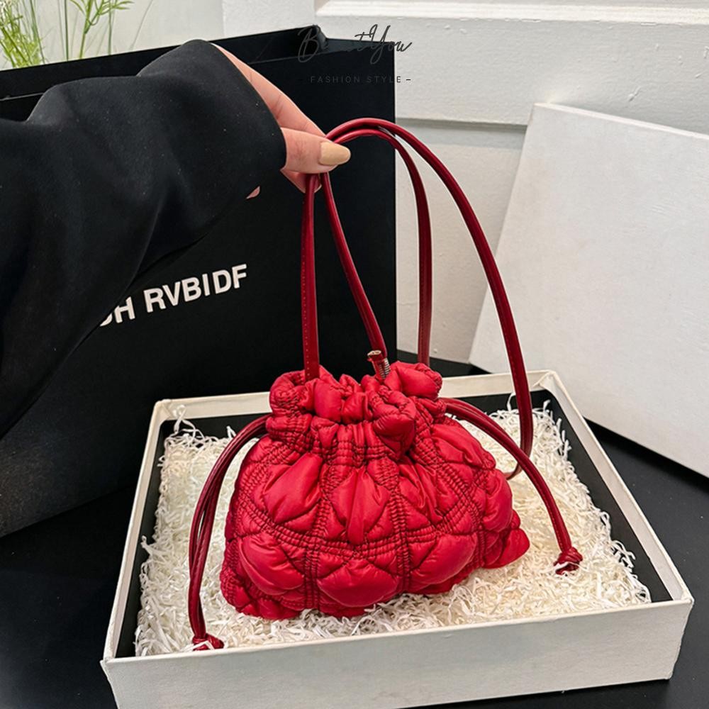 แฟชั่นผู้หญิงกระเป๋าสะพายเชือกรูดสายรัดที่ถอดออกได้ Chic Hobo กระเป๋าสําหรับเดินทางกลางแจ้ง [BeautYou.th]