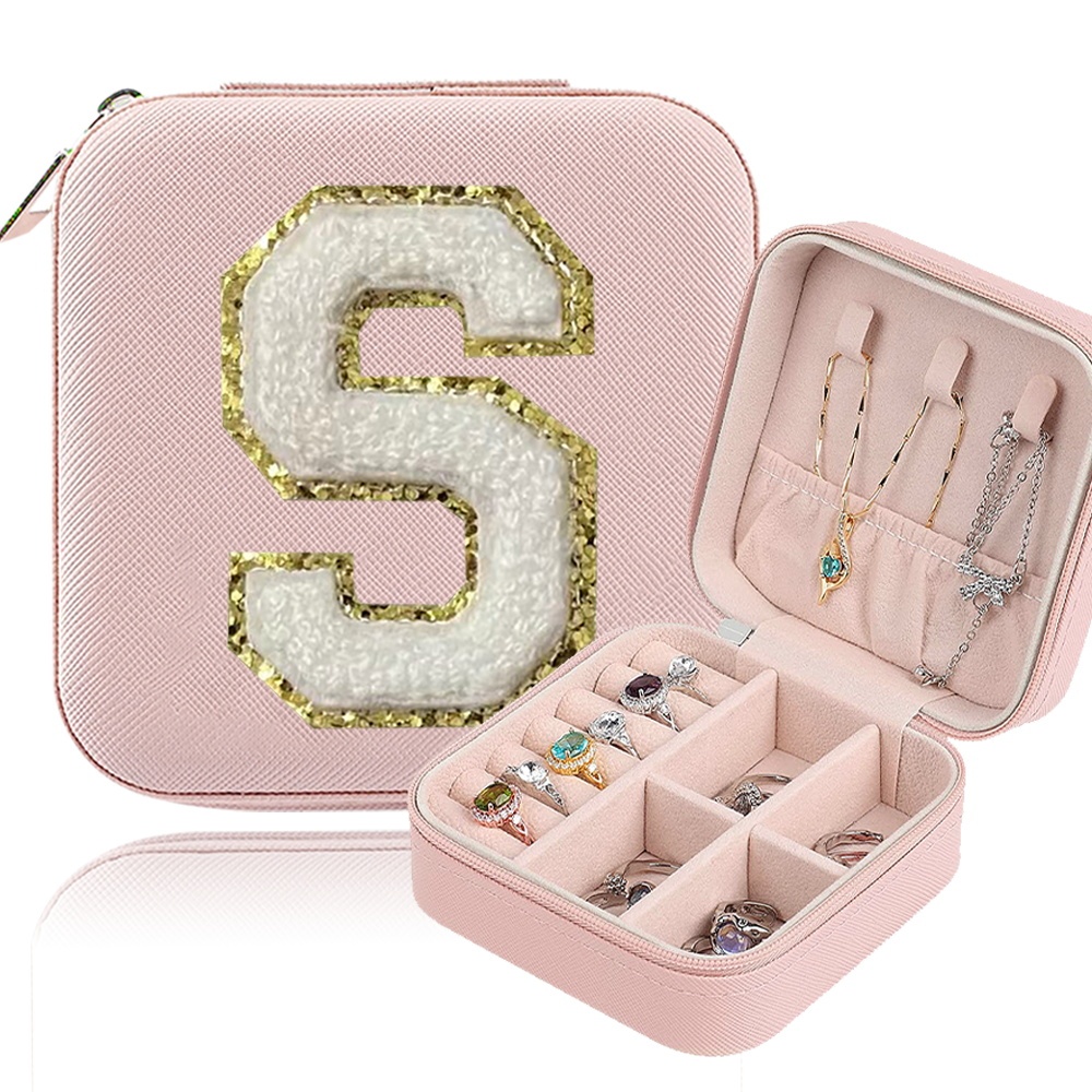 กล่องเก็บเครื่องประดับกระเป๋าเดินทางพกพาหนัง Pu เครื่องประดับสําหรับต่างหูสร้อยคอแหวนจัดระเบียบกรณี 26 ตัวอักษร