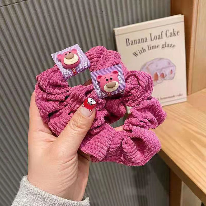 2024 Strawberry Bear Scrunchy แหวนผม Corduroy อุปกรณ์เสริมผมแถบคาดศีรษะ