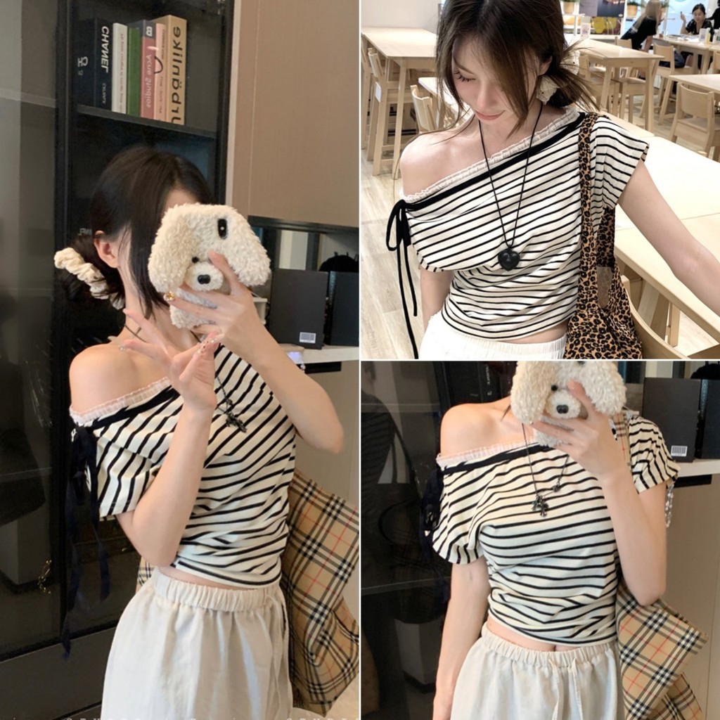 Betty house🌸พร้อมส่ง เสื้อยืดเปิดไหล่ผู้หญิง เสื้อยืดลายทาง แขนสั้นแฟชั่น ดีไซน์เก๋ไก้และเซ็กซี่