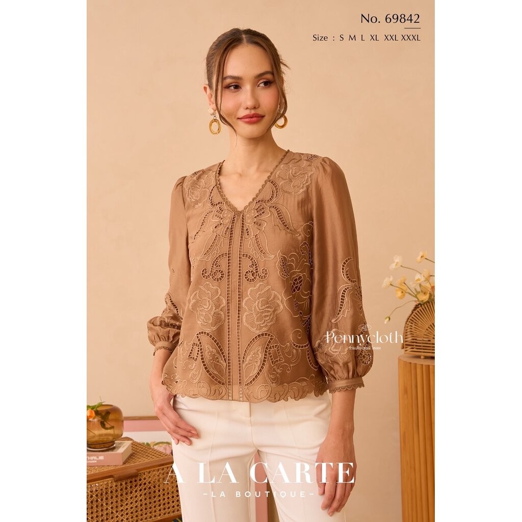 69842 เสื้อ A La Carte ชีฟองซิลด์ คอวี แขน 3 ส่วน งานปักฉลุ สวยหรู มีซับใน by PENNY CLOTH - รูปที่ 2