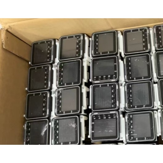 Omron 95% ใหม่ไม่มีบรรจุภัณฑ์ E5CC-QX2ASM-800 E5CC-RX2ASM-800 ไม่มีบรรจุภัณฑ์