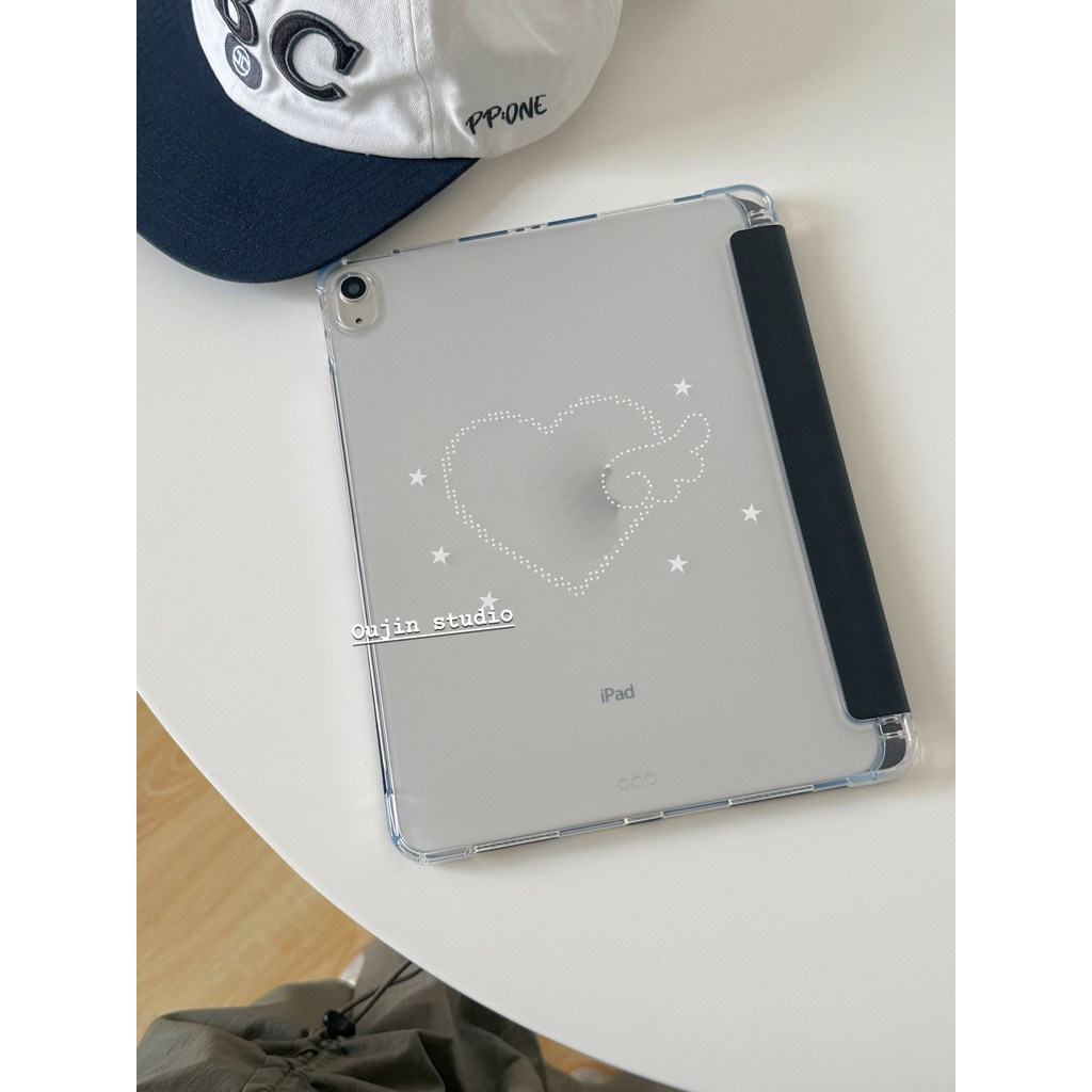 สไตล์เกาหลี ins สไตล์ Niche น่ารักการ์ตูนสาวหัวใจ Love Wings Star Polka Dot แท็บเล็ตป้องกันกรณี ipad11 รุ่น A16 สิบรุ่น202511เคสนิ่มฝ้านิ้วพร้อมเคสป้องกันช่องเสียบปากกา