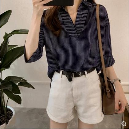 เสื้อเชิ้ตลายทางผู้หญิง แขนสามส่วน สไตล์เกาหลี ทรงเข้ารูป หลวมสบาย มี 3 สีให้เลือก#W563