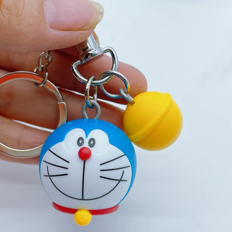 สินค้าจํานวนมากของแท้ Doraemon Doraemon Blue Fatty พวงกุญแจรถกระเป๋าเครื่องประดับแหวนพวงกุญแจ
